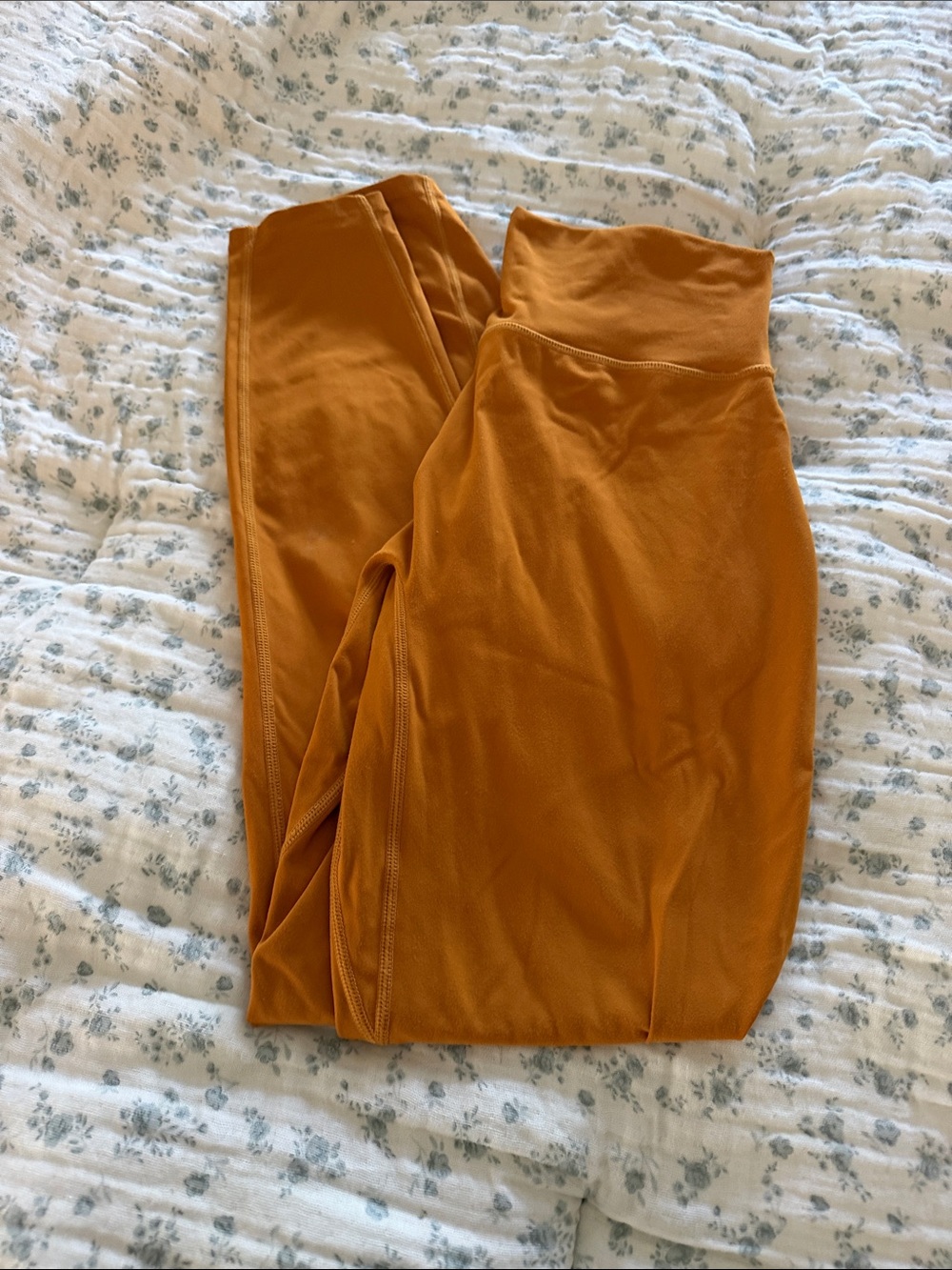 High-Waist Workout Leggins in Mustard
